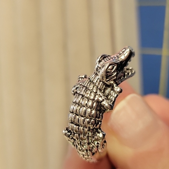 Alligator Crocodile Adjustable Ring Size 9..5 Silver Tone - Picture 6 of 6